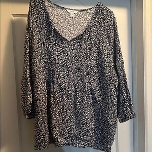 Croft & Barrow Black and White Floral Blouse